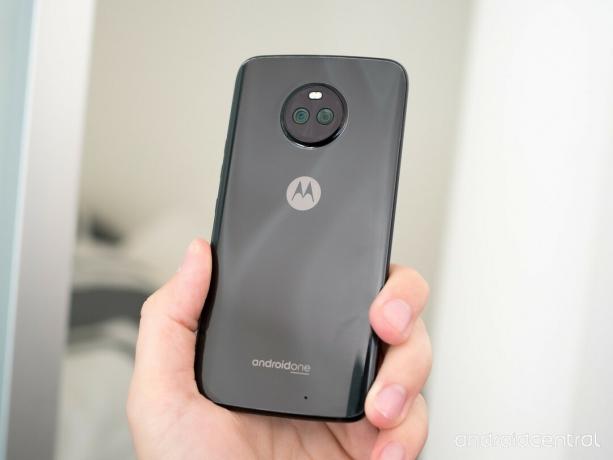 Android One Moto X4