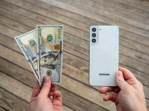 So bekommen Sie ein Samsung Galaxy S22 für 200 US-Dollar (oder viel, viel weniger)