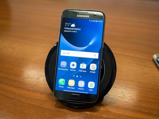 Hier sind die besten kabellosen Ladekissen für das Galaxy S7