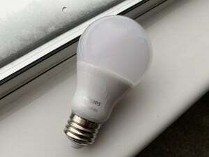 Koppel een slimme lamp met een SmartThings-hub en kijk nooit meer achterom