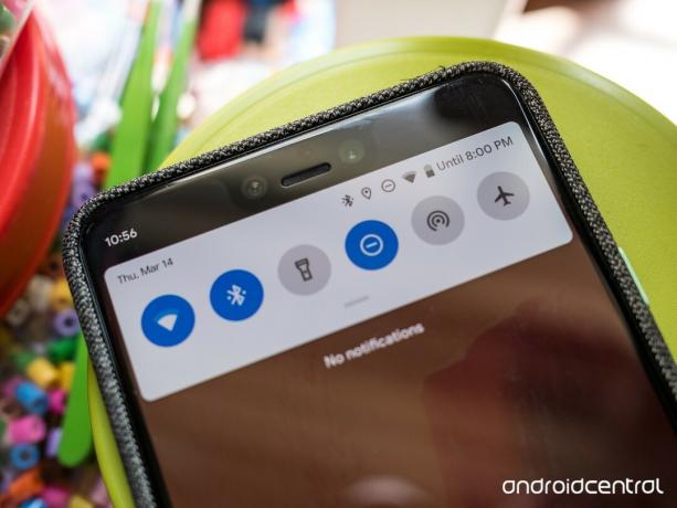 „Android Q“ akumuliatoriaus laiko pranešimų skydelis