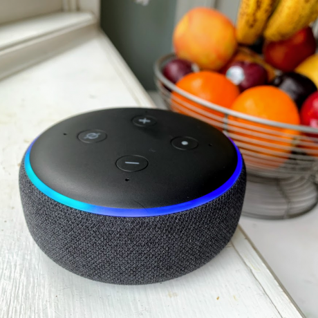 10 אביזרים לבית חכם לרכישה באמצעות Amazon Echo Dot
