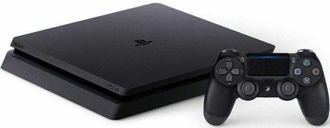 Une PlayStation 4 Slim