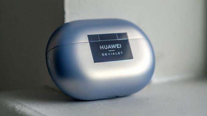 Baksiden av Huawei FreeBuds Pro 2-dekselet.