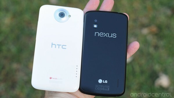 „Android HTC One X“ ir „Nexus 4“.