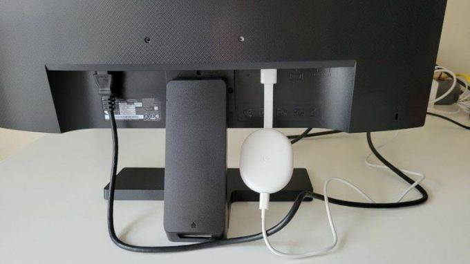 Chromecast v monitorju