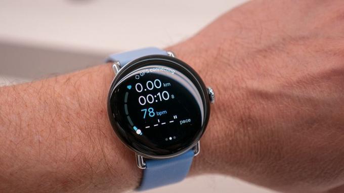 „Google Pixel Watch 2“ praktinis laikrodis