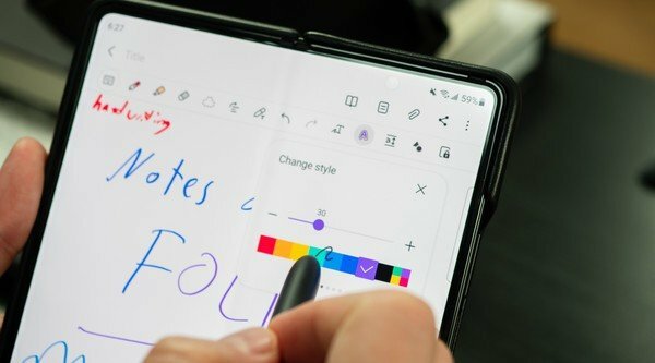 Samsung Galaxy Z Fold 3 S Pen σημειώνει χρώματα