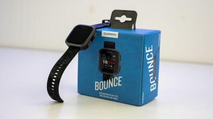 Smartwatch infantil Garmin Bounce com sua caixa