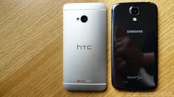 Galaxy S4, HTC One.