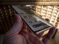 Einige Pixel-Smartphones bleiben beim Wählen der Notrufnummer 911 hängen