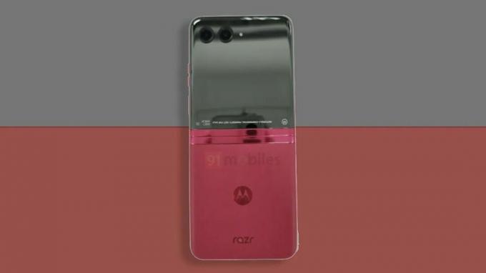 Lekket bilde av Razr 2023 med en varm rosa farge