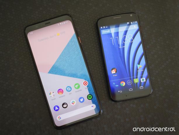 Android 4.4 Vs Android 10 Hero