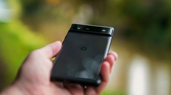 Google Pixel 6 kaamerariba nurk