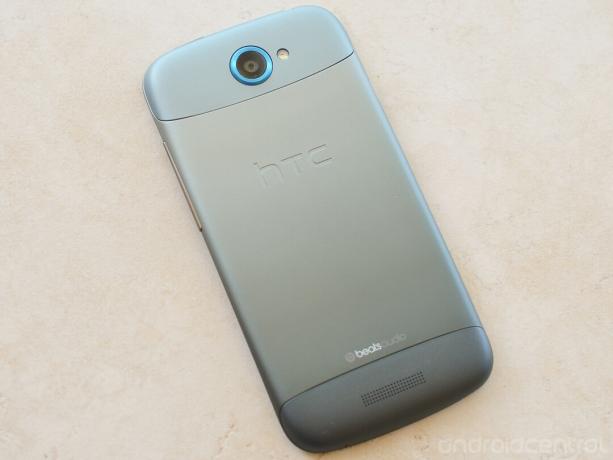 „HTC One S.“
