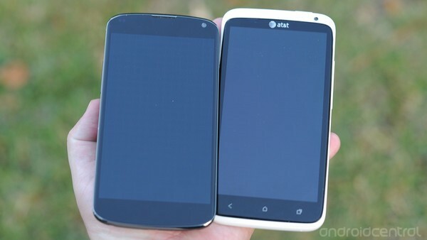 HTC One X og Nexus 4.