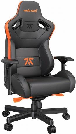 Andaseat Fnatic Esports žaidimų kėdžių perteikimas