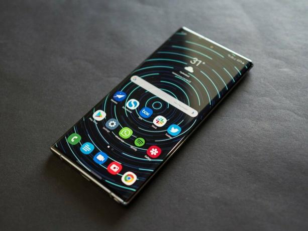Телефоны Samsung Galaxy S10 и Note 10 начинают получать обновление One UI 2.5