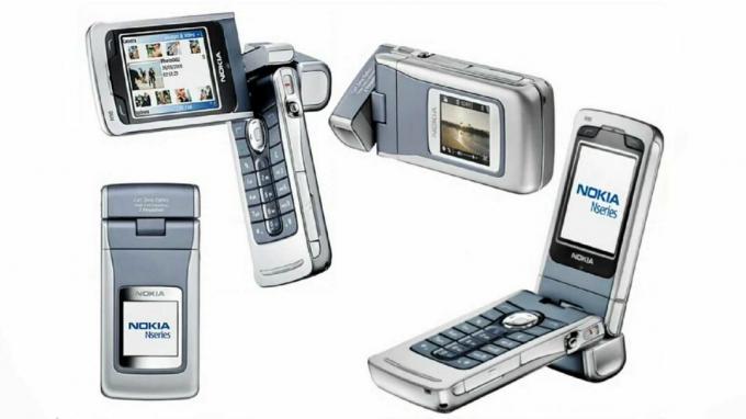 Nokia N90s forskjellige former