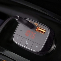 एंकर का रोव स्मार्टचार्ज F0 आपकी कार में बहुत सारी कार्यक्षमता जोड़ता है और यह $11 में बिक्री पर है