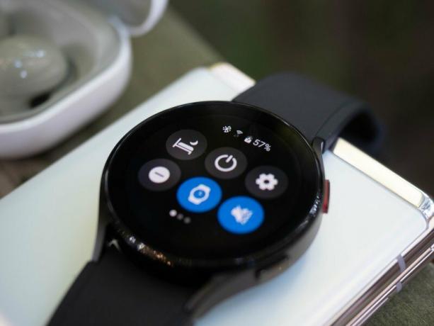 „Samsung Galaxy Watch 4“ apžvalga