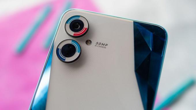 Tecno Spark 9 Pro kettős hátsó kamera lencsék