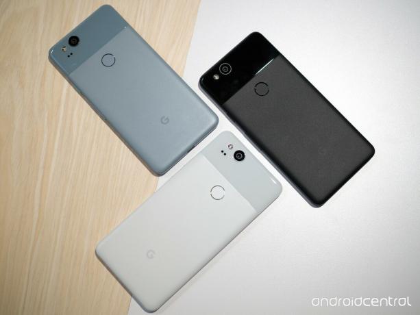 Google Pixel 2 i tre farger