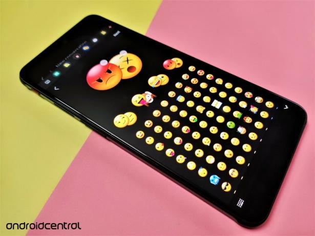 Emoji emparelha o estilo de vida do teclado Samsung