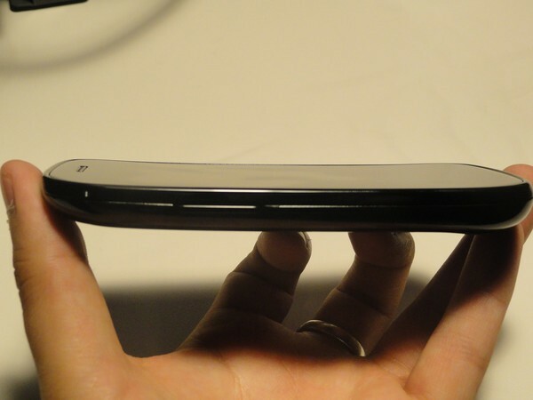 Nexus S 4G कंटूर डिस्प्ले