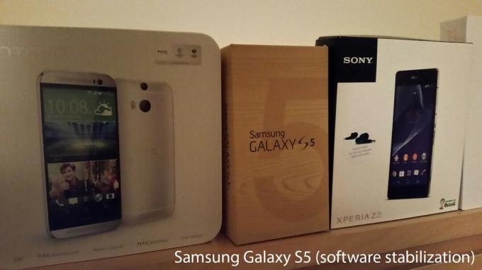 Perbandingan B: Galaxy S5