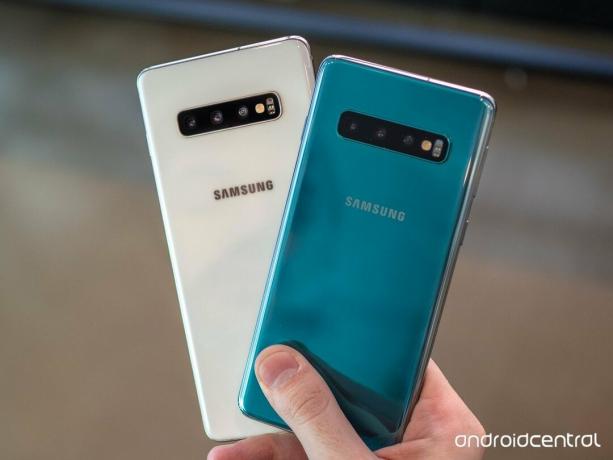 Samsung Galaxy S10 a S10 +