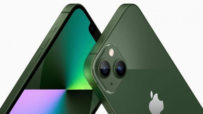 Apple iPhone 13 v zelené barvě