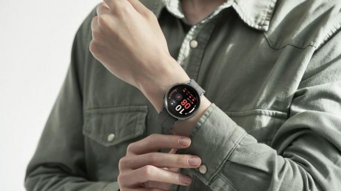 Officiële lifestylefoto's van de Samsung Galaxy Watch 5 Pro