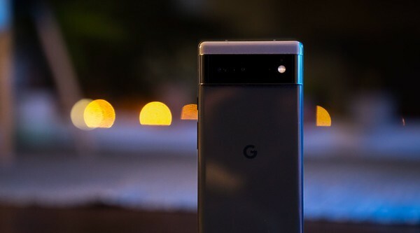 Google Pixel 6 hinten Nacht