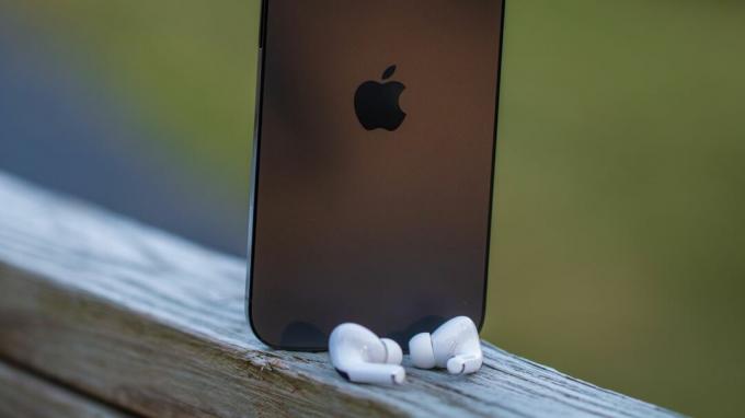 AirPods Pro 2 iPhone 14 Pro Maxi ees verandal