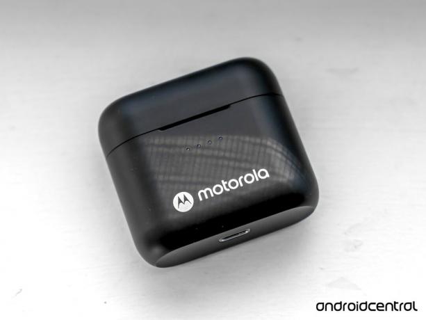 Motorola Buds S Anc dėklas uždarytas