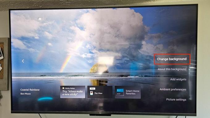 Cambiar la experiencia ambiental de la barra lateral de fondo en Amazon Fire TV Omni QLED