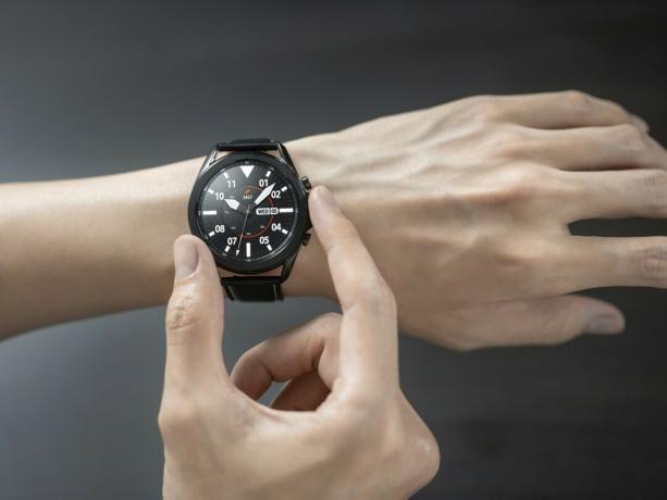 Boční tlačítko Galaxy Watch3 pro životní styl