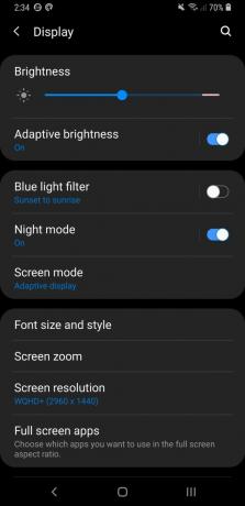 Tmavá téma nočného režimu Samsung One UI