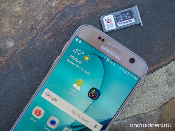 Galaxy S7 SD-kaart ja SIM-salv