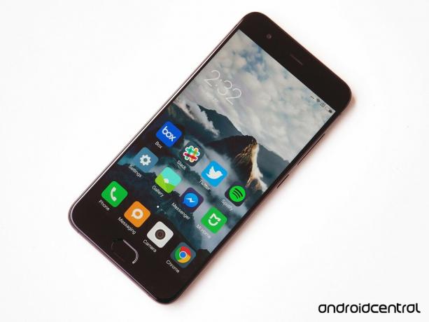 Xiaomi Mi 6 спереди