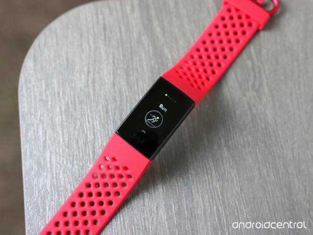Fitbit Charge 3 avec bracelet sport rouge