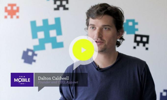 Nézze meg, hogyan beszél Dalton Caldwell a közösségi hálózatok történetéről.