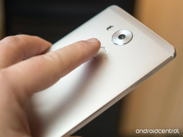 Huawei Mate 8 skener otiska prsta