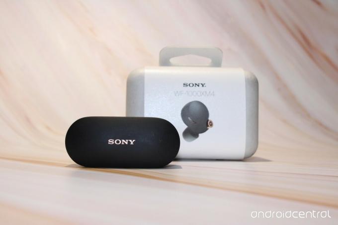 Fones de ouvido Sony Wf1000xm4 no caso